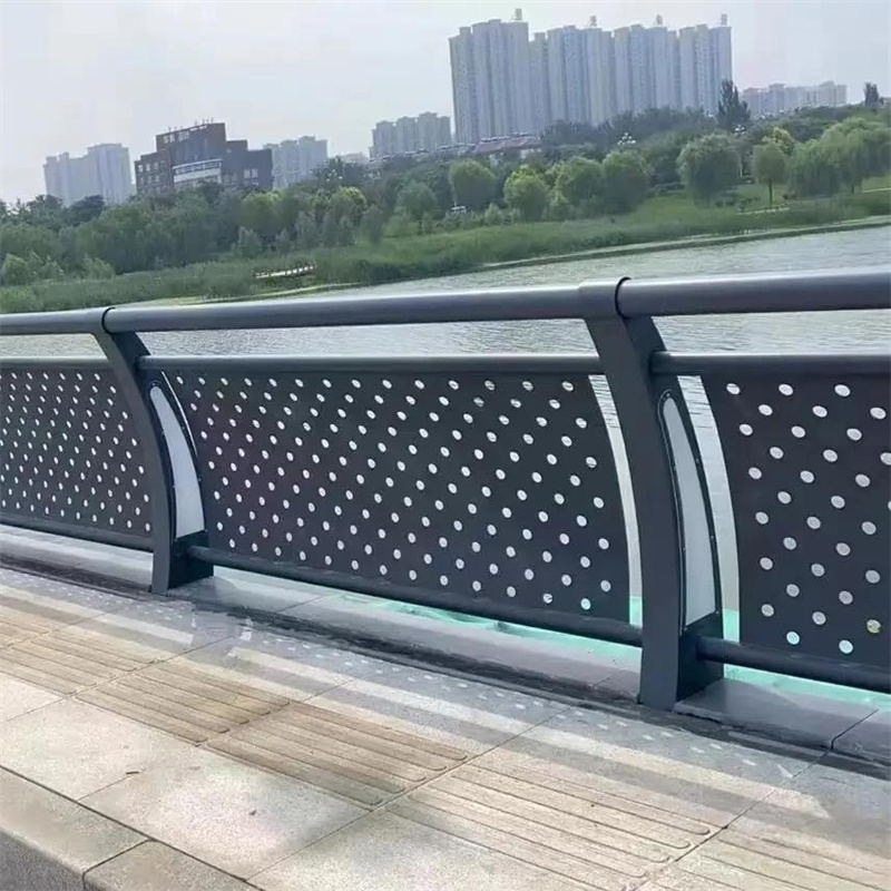 鋁合金護(hù)欄