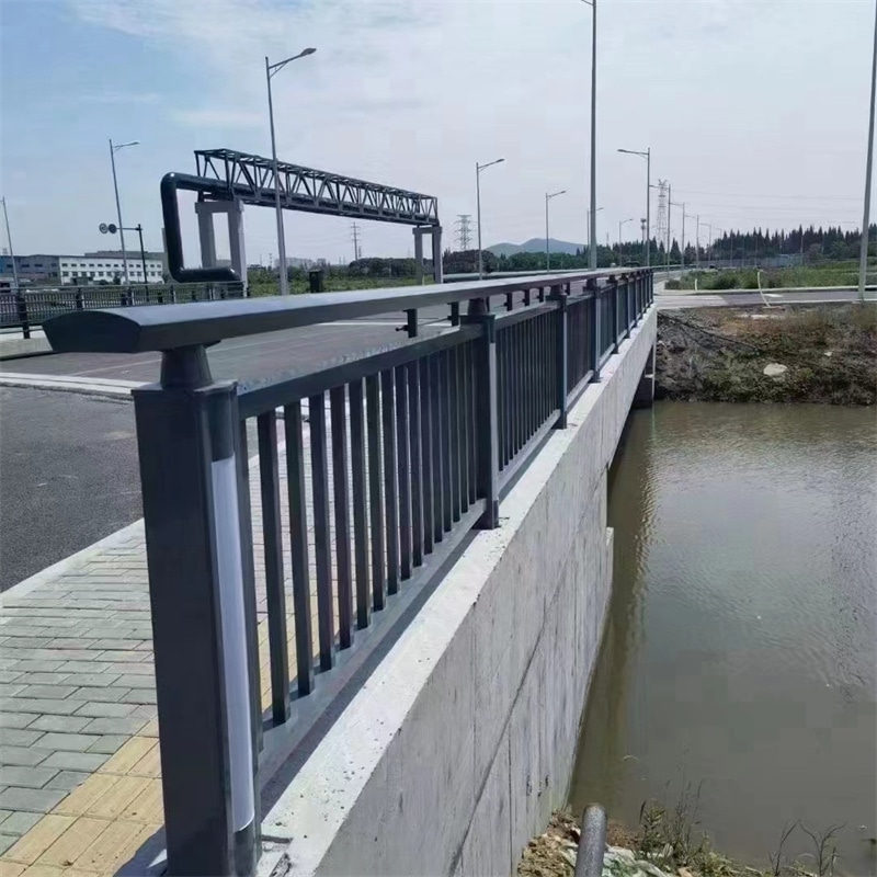 鋁合金護(hù)欄