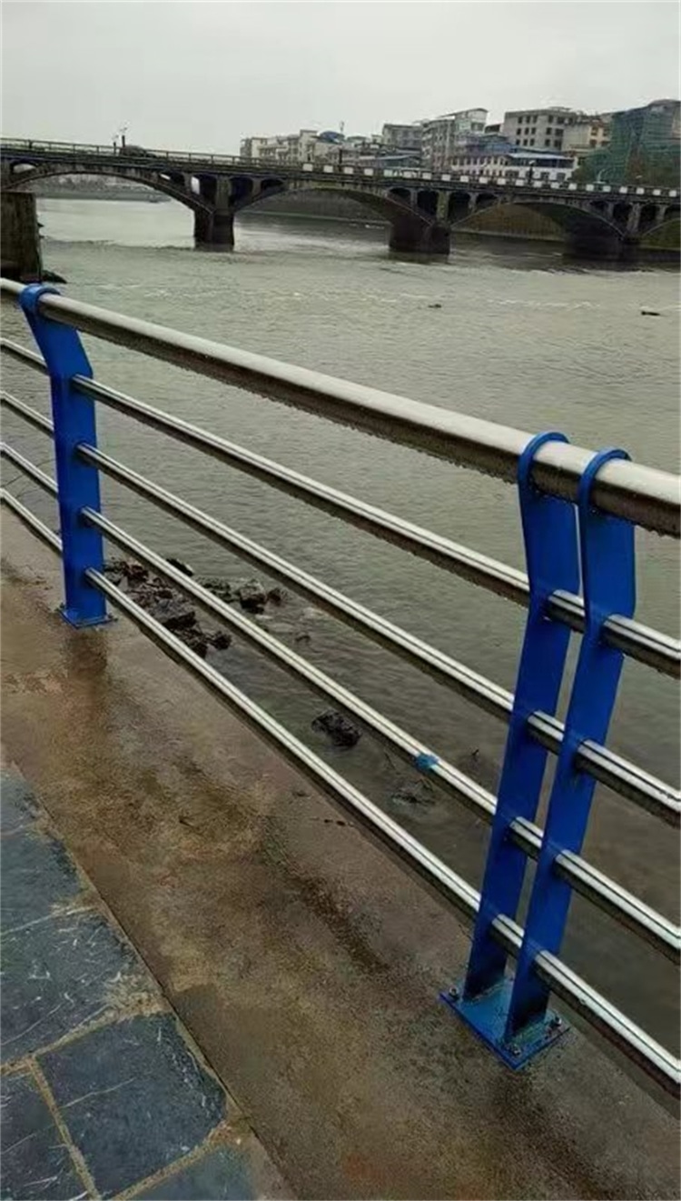 河道護(hù)欄