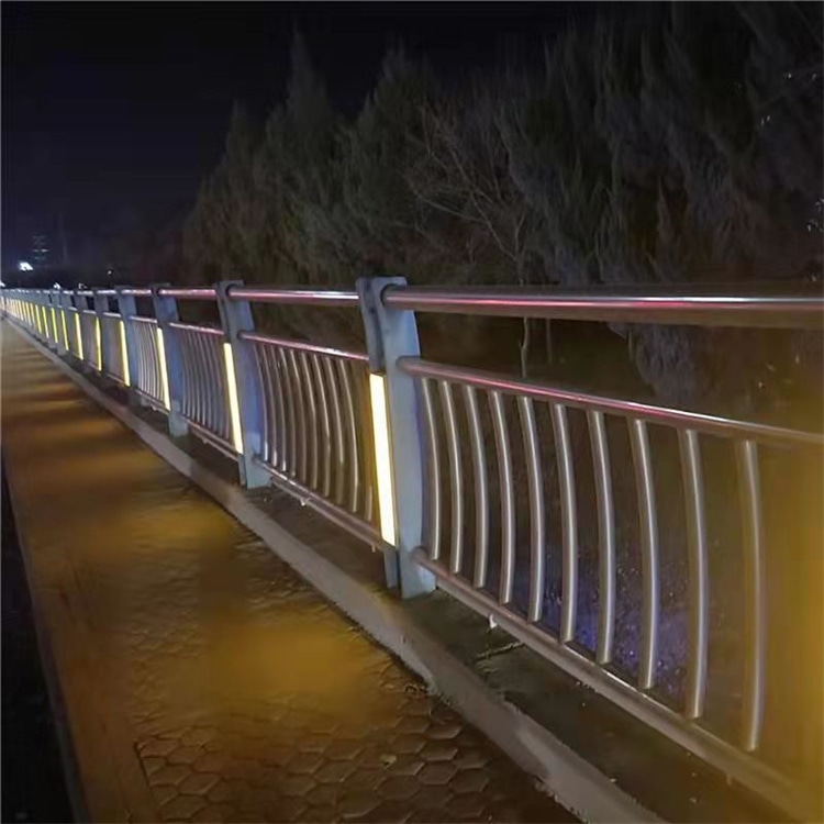 燈光護(hù)欄