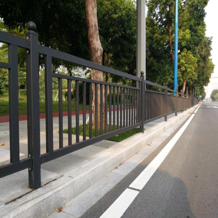 人行道護欄